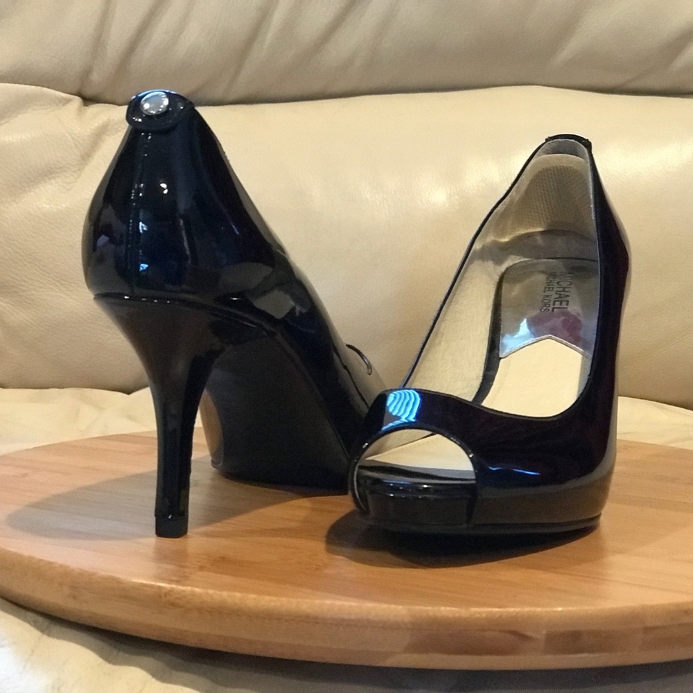 Michael Kors Black Patent Pumps Sz 8